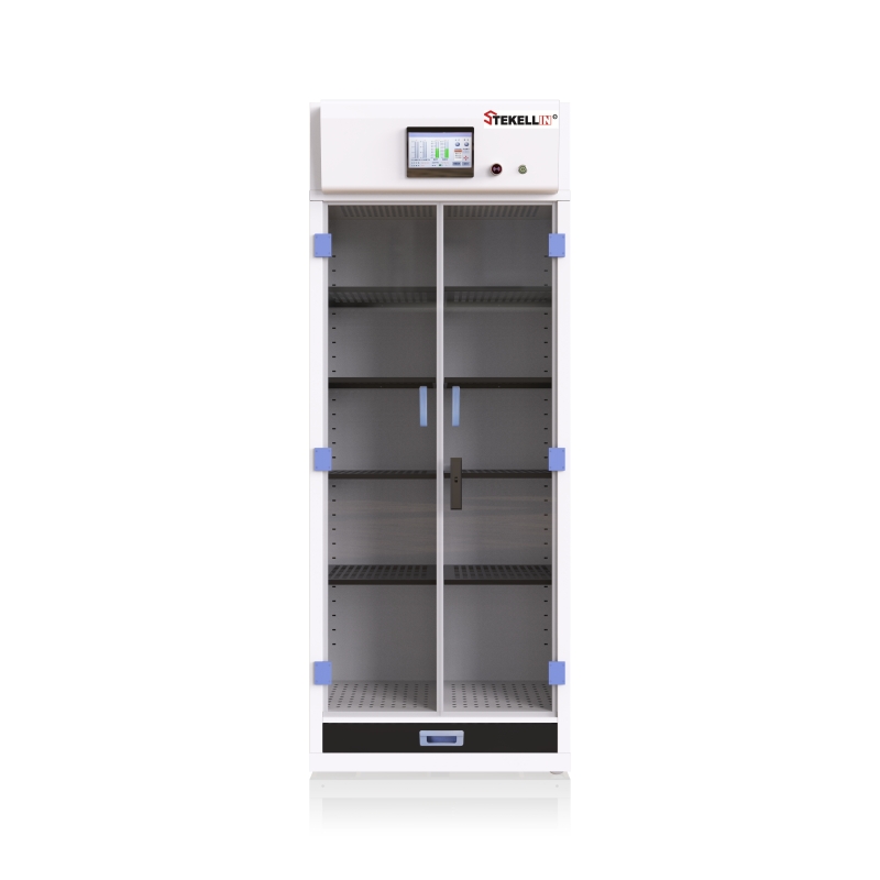 Filtered Reagent Cabinet, 120 Bottles Storage Capacity, Steel Material, With Screen